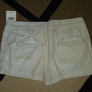 Free People Shorts - Free People khaki shorts 6 NWT Free People Shorts - Free People khaki shorts 6 NWT